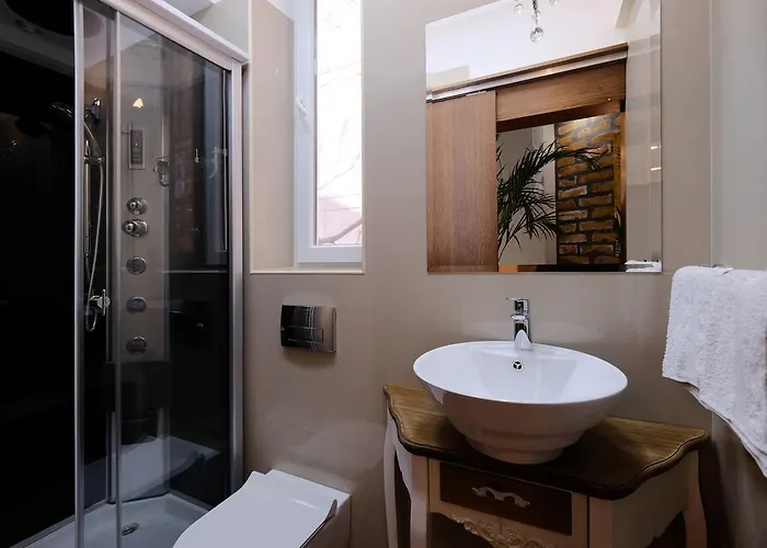 Ben Akiba Luxury Apartament *